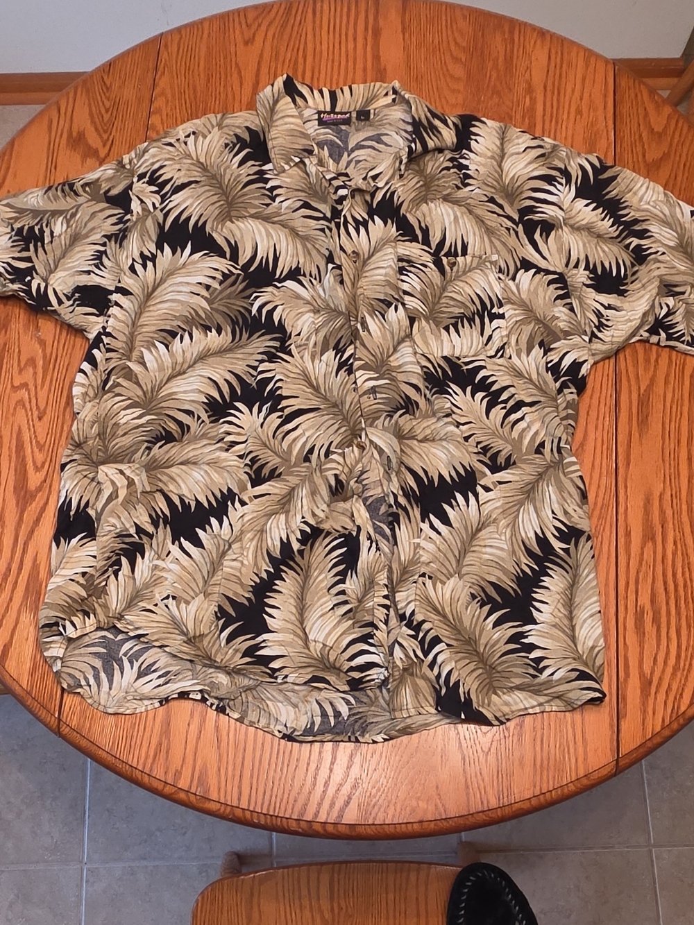 Hutspah Men's L Beige/Black Hawaiian Tropical Floral  Men,s L  Collar Button-Up